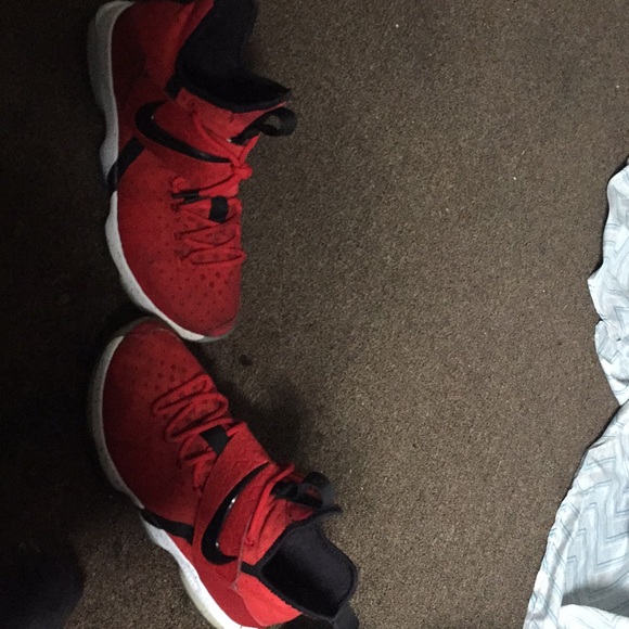 Lebrons zoom 14 - Picture 2 of 2